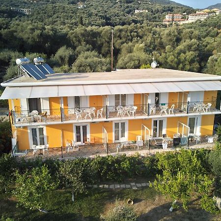 Silvia Lejlighedshotel Parga Eksteriør billede